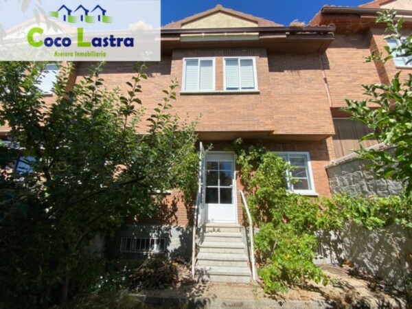 Fachada trasera vivienda.